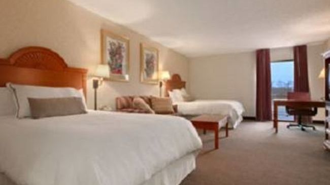 Plaza Hotel And Suites Пайн Блафф Номер фото